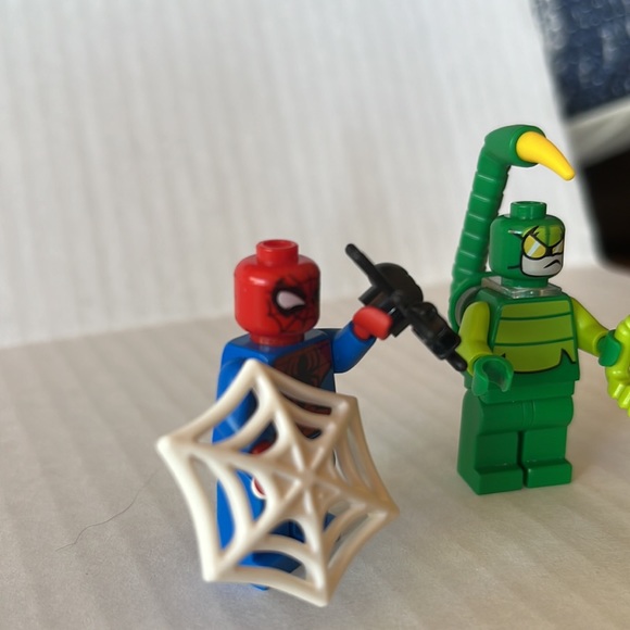 Spider Man and Lego Scorpion Minifigures - Picture 2 of 5